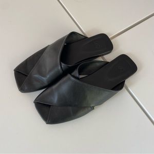 Gently used Loq ‘Luis’ sandal | Size 41